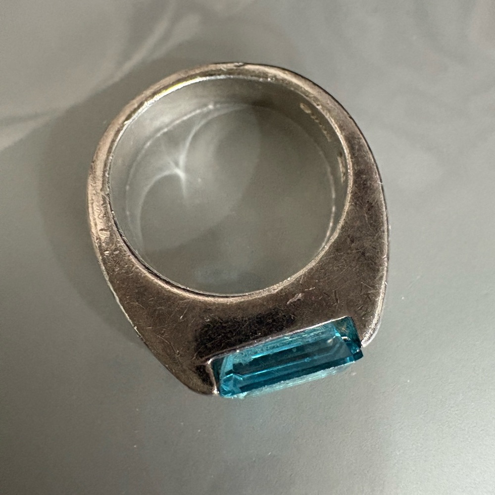 925 Sterling Silver Blue Topaz Ring - Picture 7 of 7